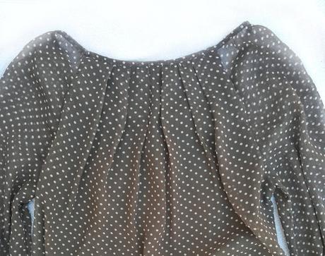Dámska hnedá bodkovaná blúzka, xs