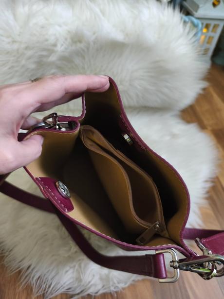 Dámska nadčasová kožená kabelka made in italy,