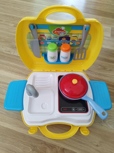 Kuchynka v kufríku, 