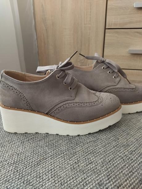 Dámske topánky, 39