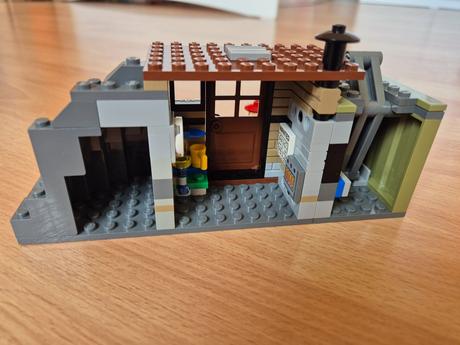 Lego city 60131 ostrov zločincov,