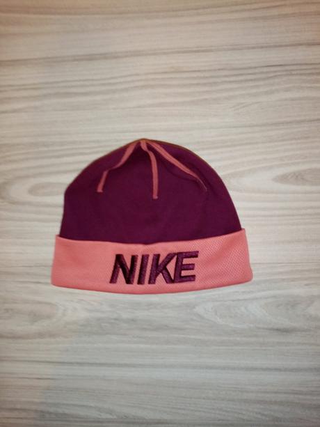 Ciapka, nike,140