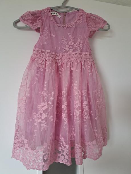 Dievčenské šaty, 110