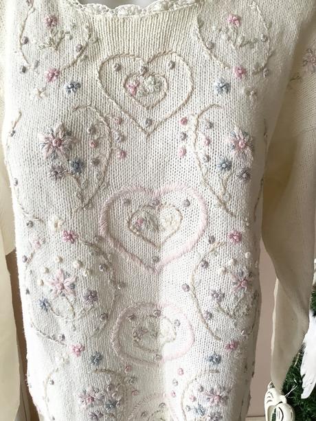 Pulover s vysivkou, 40