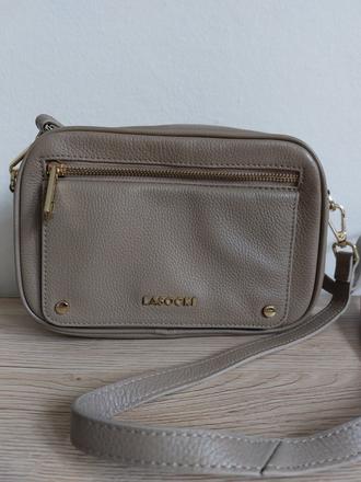 Kožená kabelka lakoski,