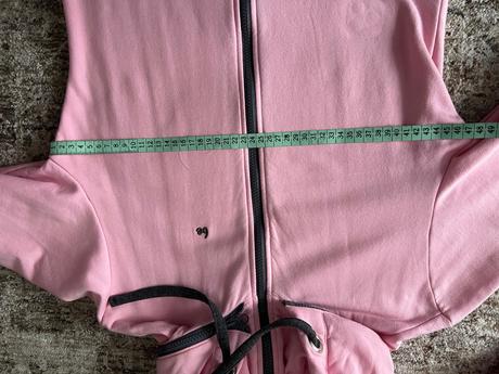 Nosiaca mikina, be lenka