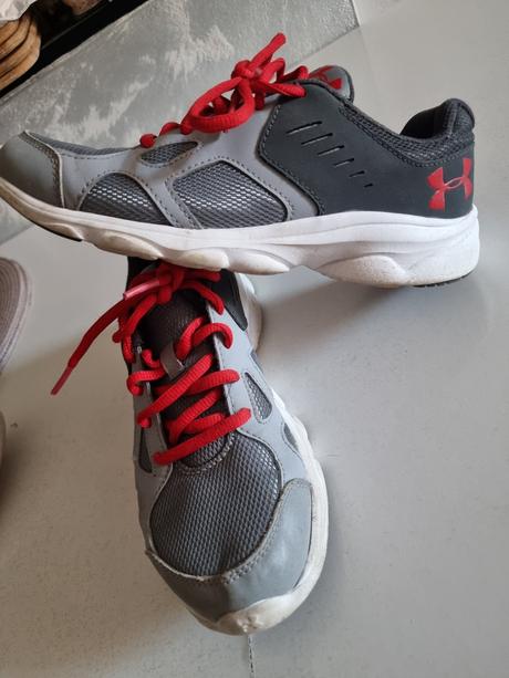 Trnisky, under armour,38