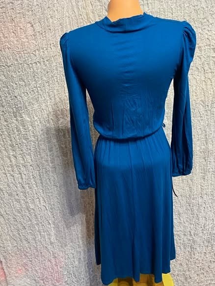 Modré tričkovinové šaty s mašľou s  e-vie, e-vie,s