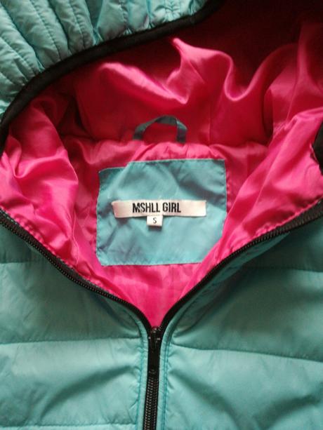 Dámska alebo dievčenské bunda, s