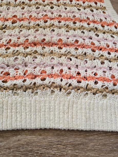 Svetrík č.134, reserved,134