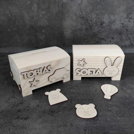 Drevená pokladnička s menom,