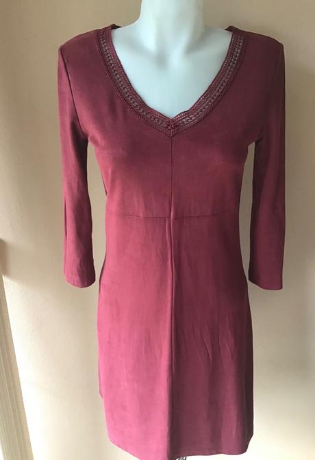 Krasne saty z velúru /99, clockhouse,xs