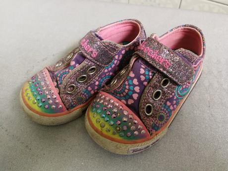 Svietiace 21, skechers,21