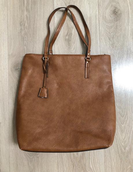 Kabelka stradivarius, stradivarius