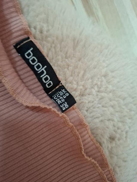 Crop top off shoulder boohoo, xs