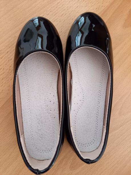 Dievčenské topánky, 33