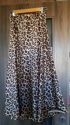 Saténová leo sukňa, 