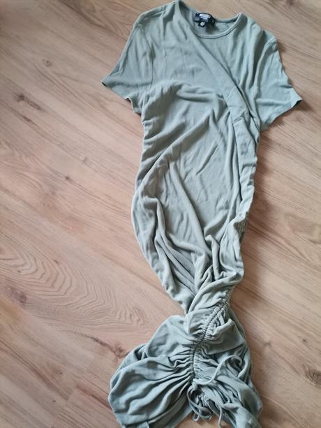 Tehu rebrove šaty, 38