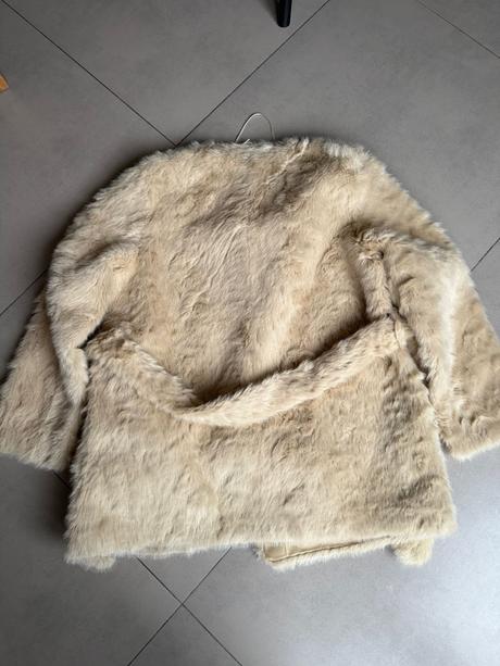 Zara kozuch c. m, zara,m