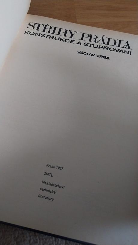 Střihy prádla - konstrukce a stupňování, 