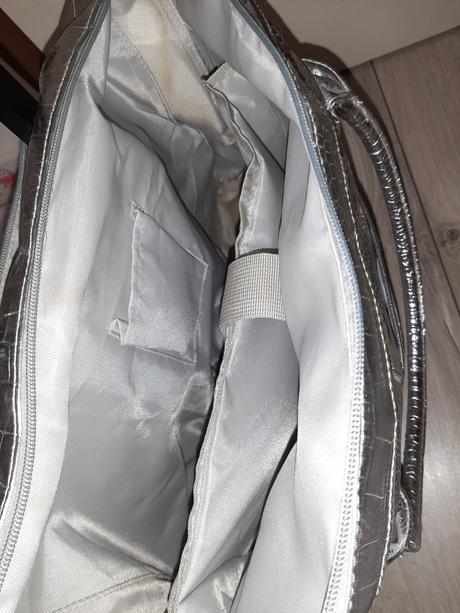 Cestovná taška na kolieskach,