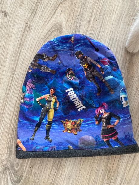 Čiapka fortnite, 92
