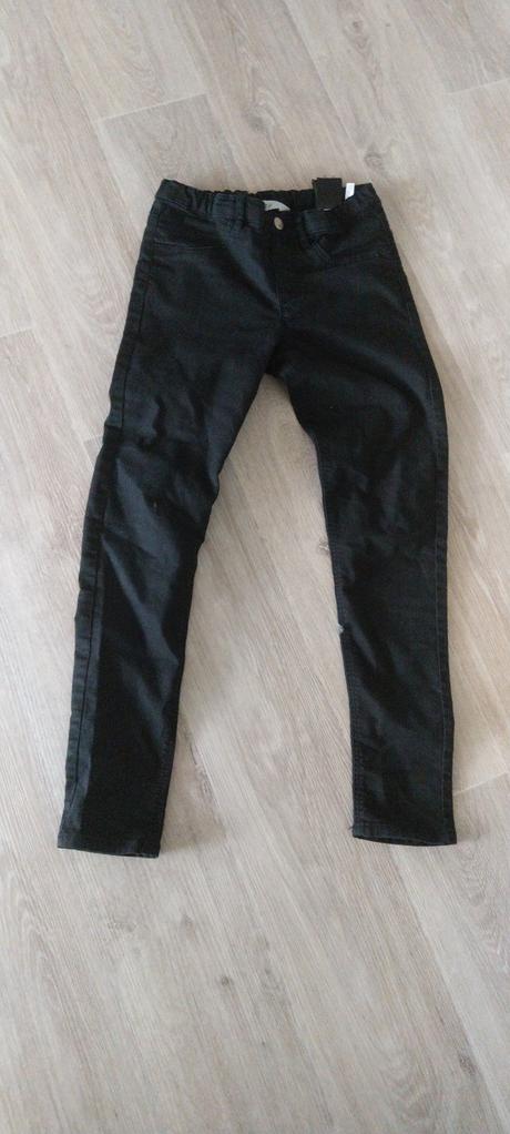 Čierne nohavice, h&m,152