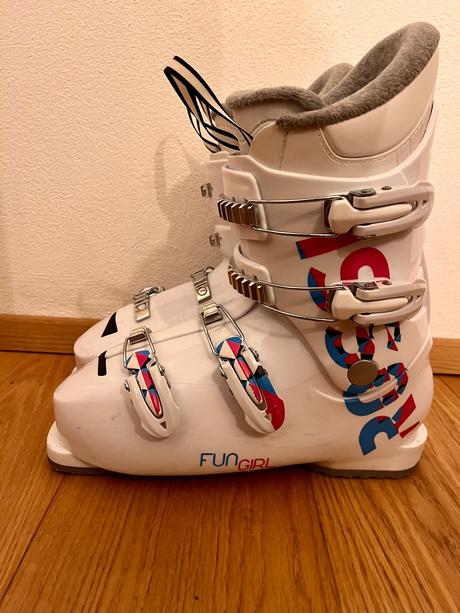 Dievčenské lyžiarky 26,5, rossignol,26