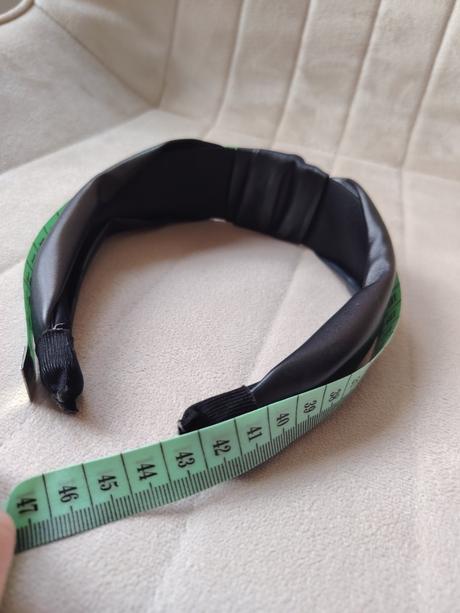 Čierna čelenka do vlasov z umelej kože, 