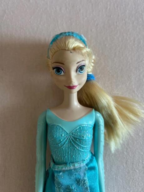Bábika elsa z frozen i. - mattel č.35,