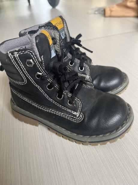 Nadherne zimne cizmicky, 26