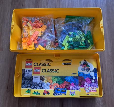 Lego classic - stredný kreatívny box, 