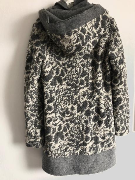 Vlneny kabat zaujimavy, m