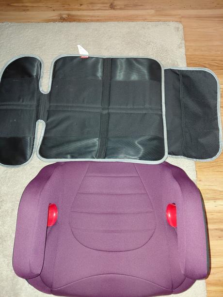 Podsedák s isofixom, caretero