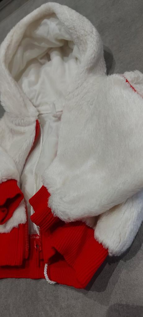 Prechodná chlpatá bundička pre malú slečnu, 74