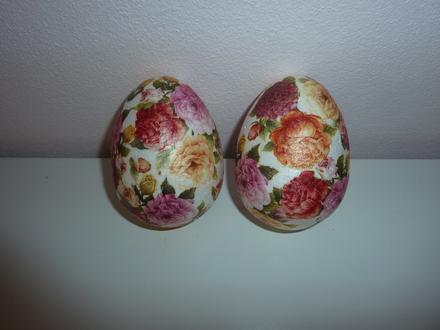 Polystyrénové vajíčka,