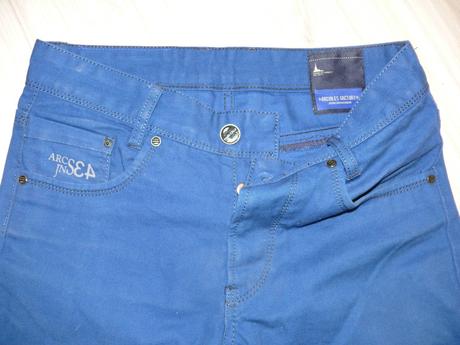 1x oblečené pánske rifle, 34