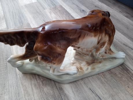 Socha pes s bažantom, 