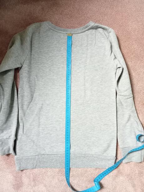 Mikina s meniacou sa lebkou, chapter young,152