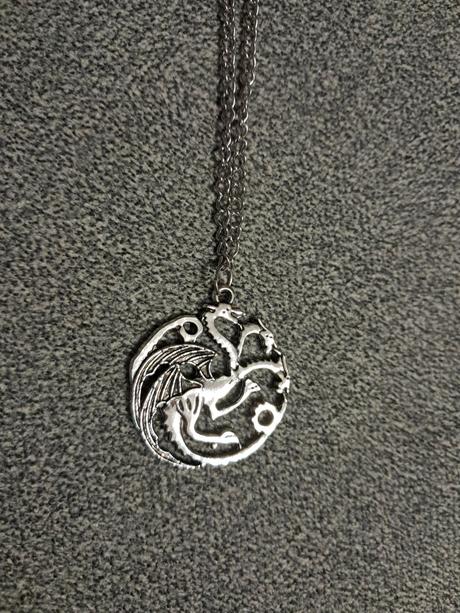 Retiazka a prívesok rod draka,