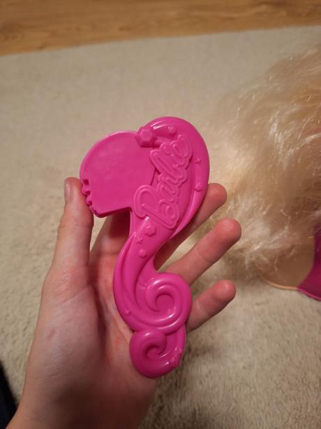 Barbie česacia hlava,