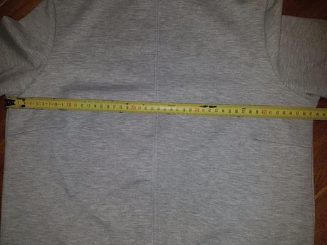 Elegantno-sportova mikina so zlatym zipsom -m, reserved,m