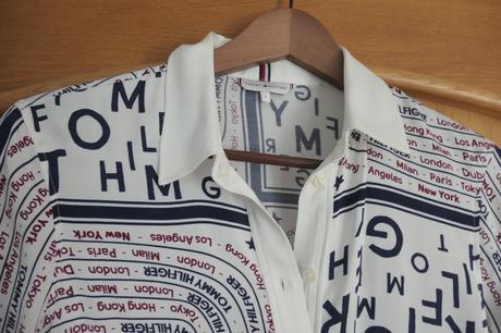 Tommy hilfiger luxusna satenova bluzka m, tommy hilfiger,m