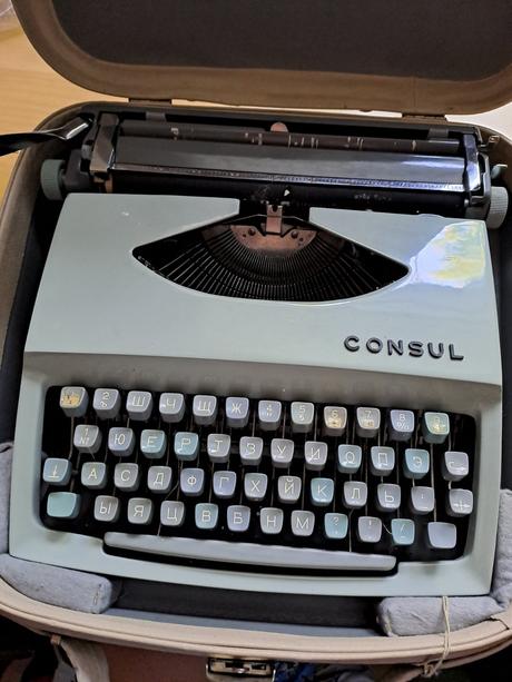 Písací stroj consul azbuka, 
