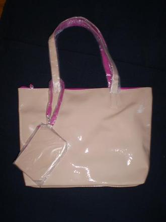 Kabelka s malou odopínateľnou taštičkou, oriflame