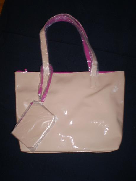 Kabelka s malou odopínateľnou taštičkou, oriflame