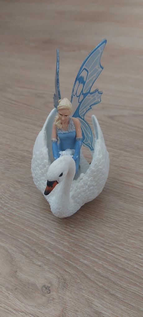 Schleich víla s jednorožcom, 