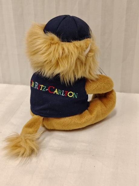 Zberateľský lev the ritz-carlton, maskot caroline, 