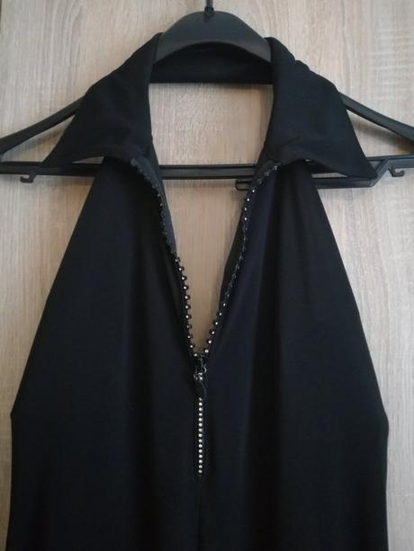 Overal spoločenský, 40