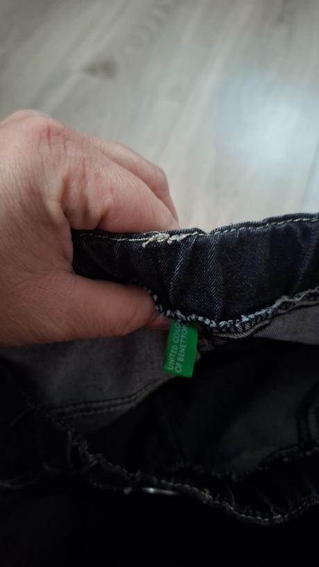 Dievčenské džeginy, benetton,146